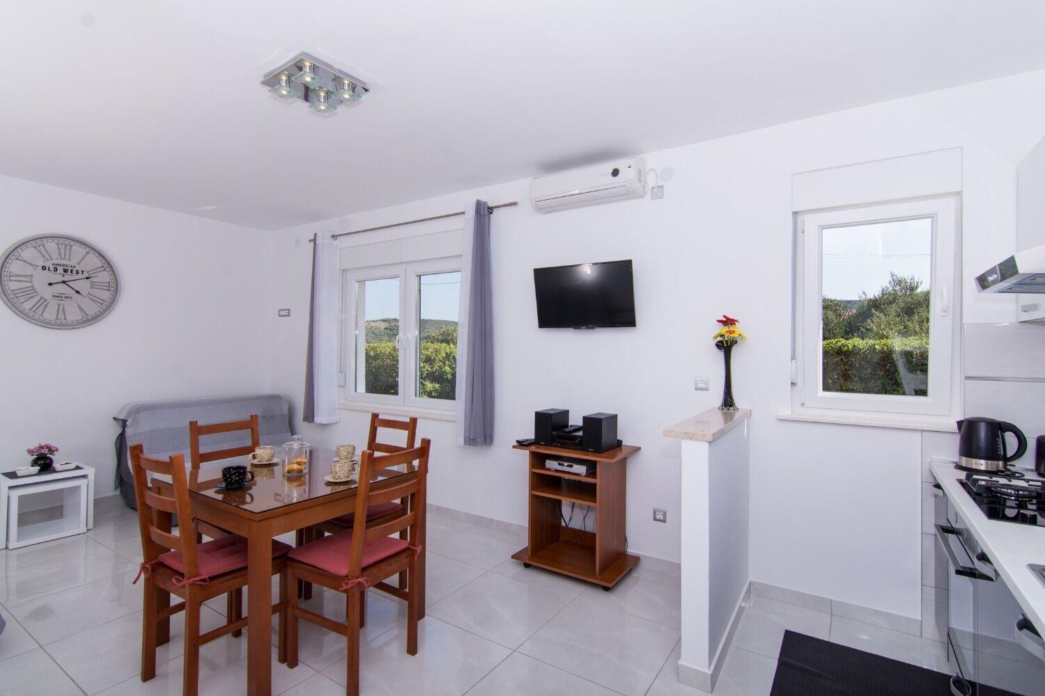Apartments Ivica - Garden Terrace Slatine Esterno foto